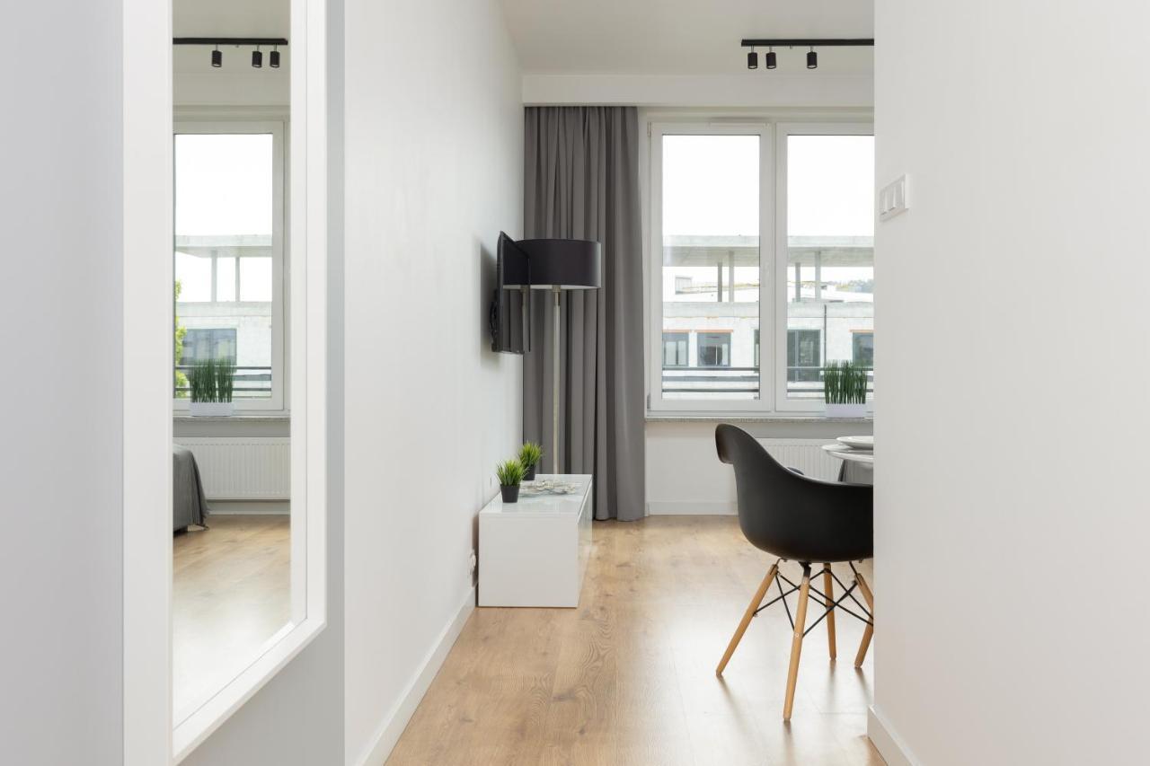 Wola Pet-Friendly Apartments With Ac Slawinska By Noclegi Renters Varsóvia Exterior foto