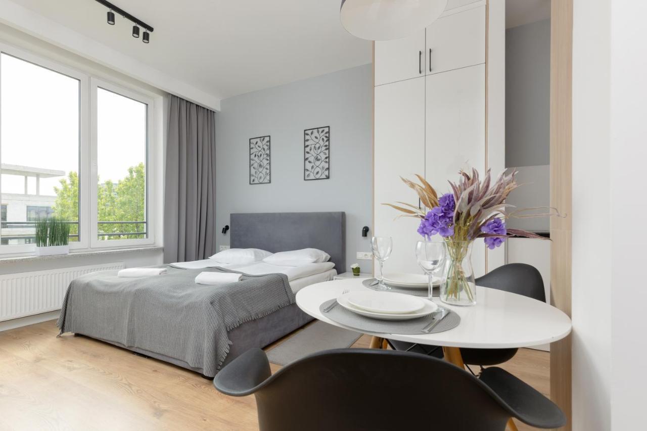 Wola Pet-Friendly Apartments With Ac Slawinska By Noclegi Renters Varsóvia Exterior foto