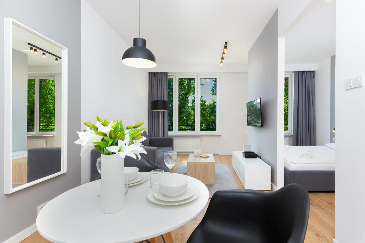 Wola Pet-Friendly Apartments With Ac Slawinska By Noclegi Renters Varsóvia Exterior foto