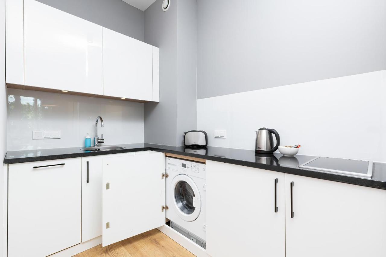 Wola Pet-Friendly Apartments With Ac Slawinska By Noclegi Renters Varsóvia Exterior foto